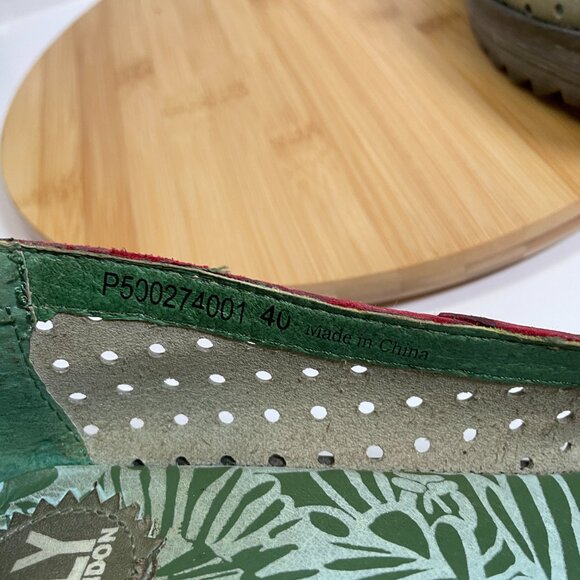 Fly London Women 40 Yika Green Perforated Leather Wedge Heels Closed Toe Comfort - Picture 9 of 9